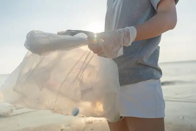 Ocean Plastic Pots: Recycling Marine Waste for a Better Future
